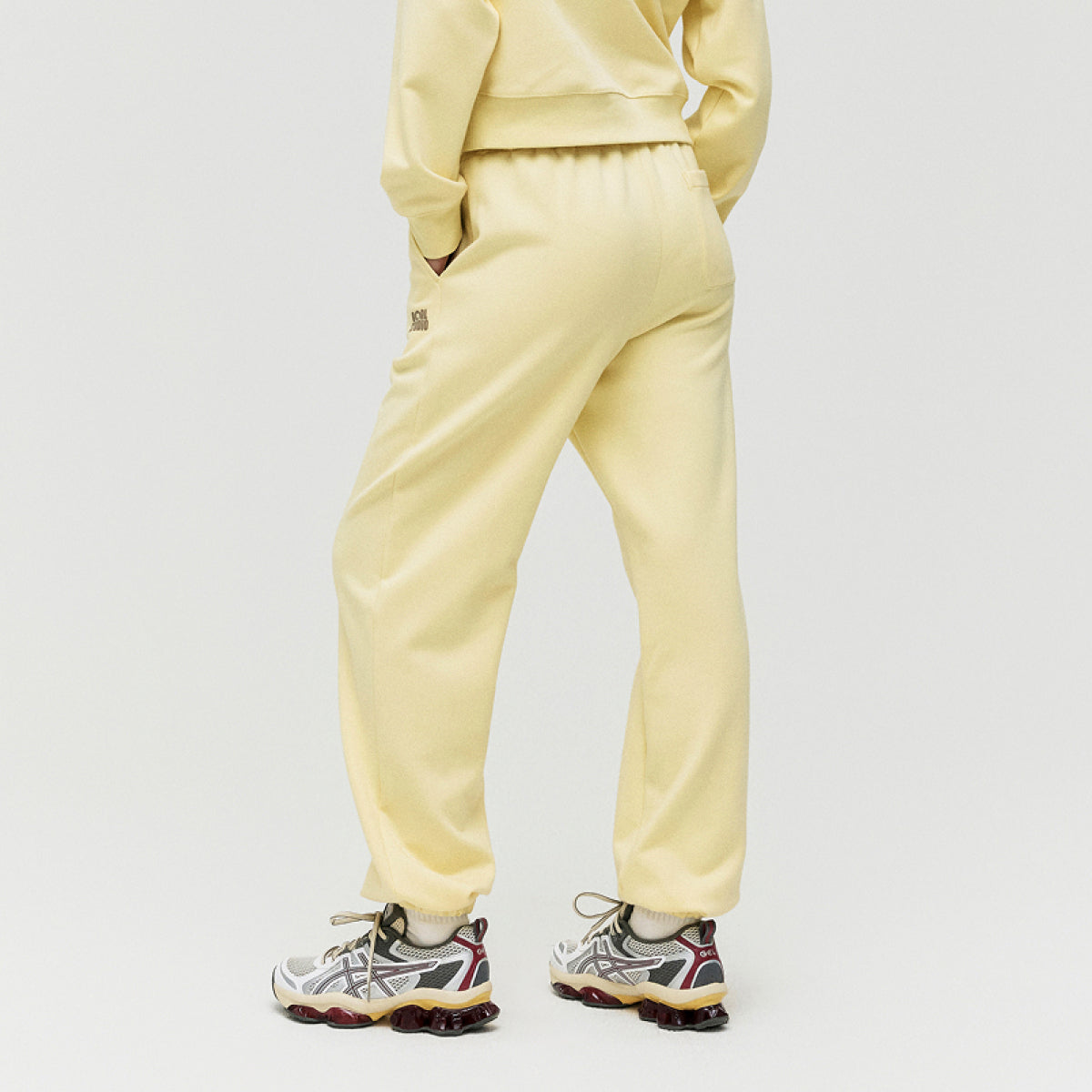 W'S ACTIVE JOGGER - LIGHT YELLOW