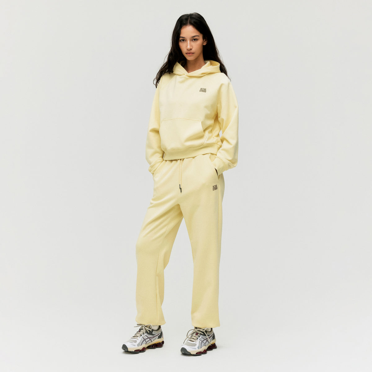 W'S ACTIVE JOGGER - LIGHT YELLOW