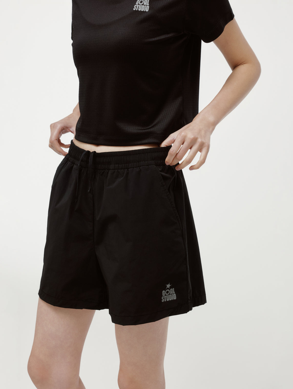 W'S ESSENTIAL STRETCH SHORTS - BLACK