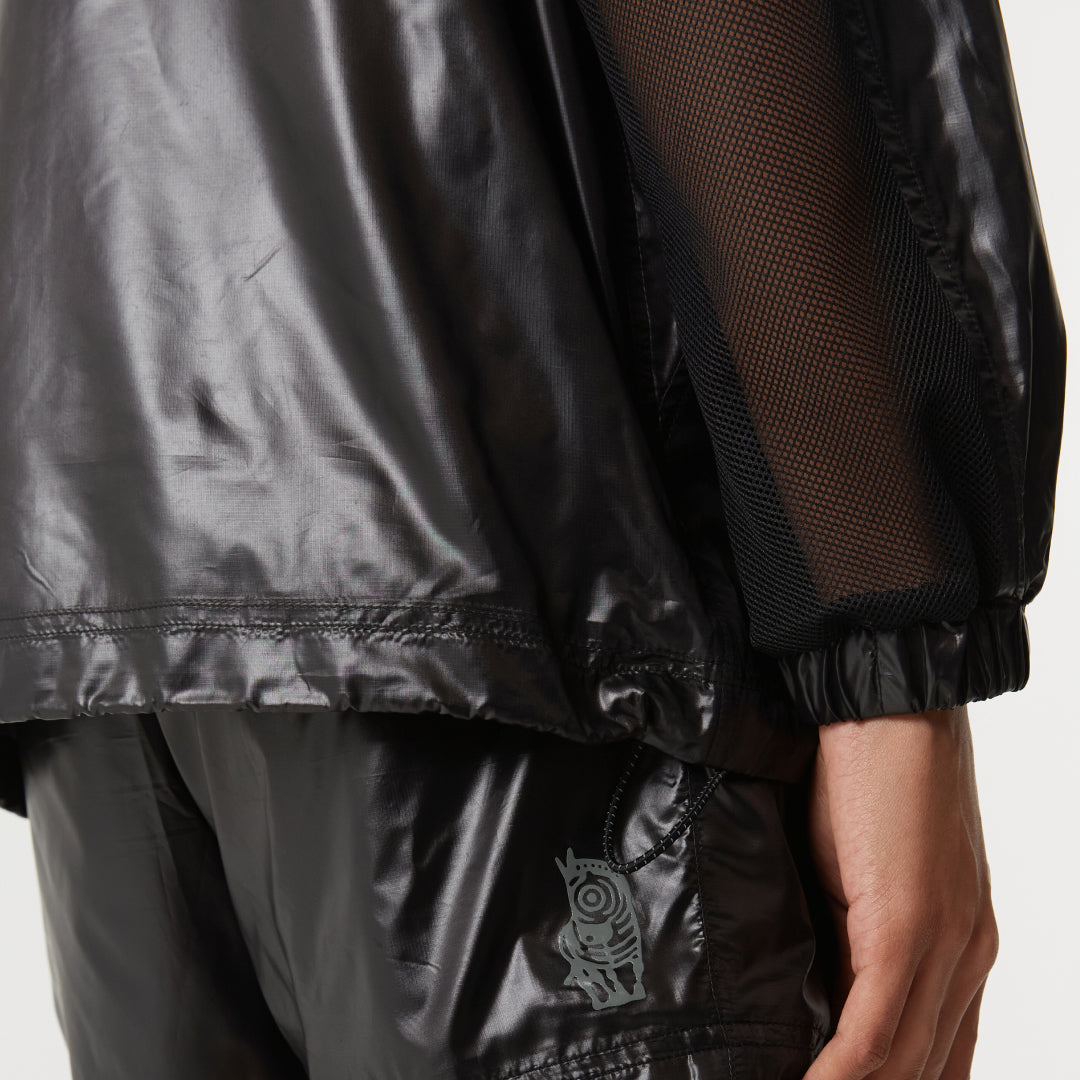 ゴールスタジオ グロッシー フーデッド ライトウェイト ジャケット ブラック