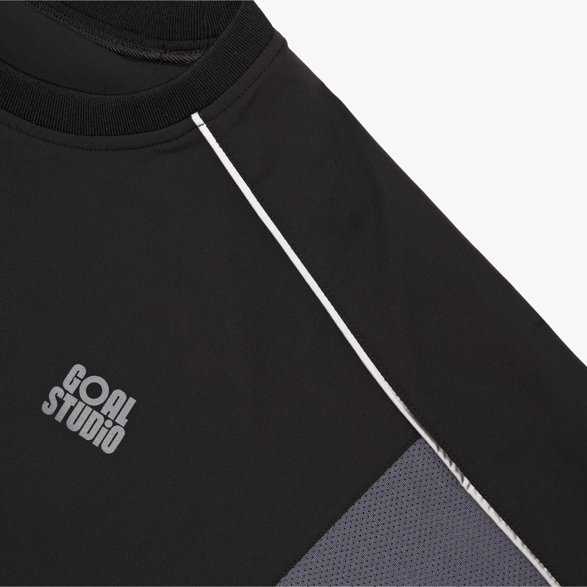 ESSENTIAL STRETCH WIND PULLOVER - BLACK