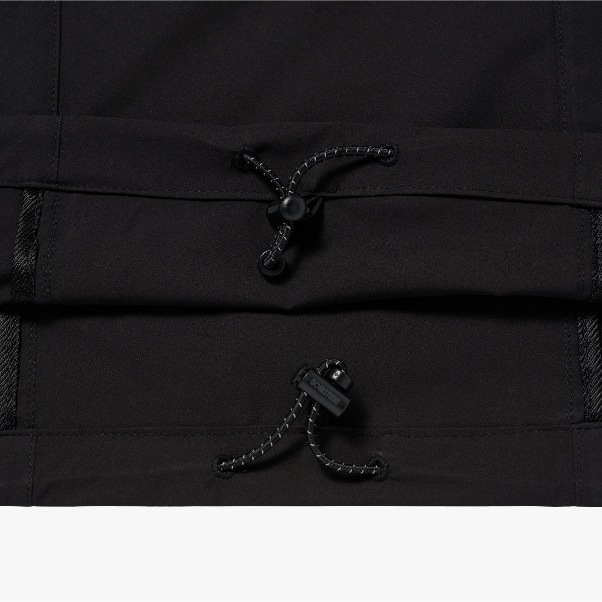 ESSENTIAL STRETCH WIND PULLOVER - BLACK