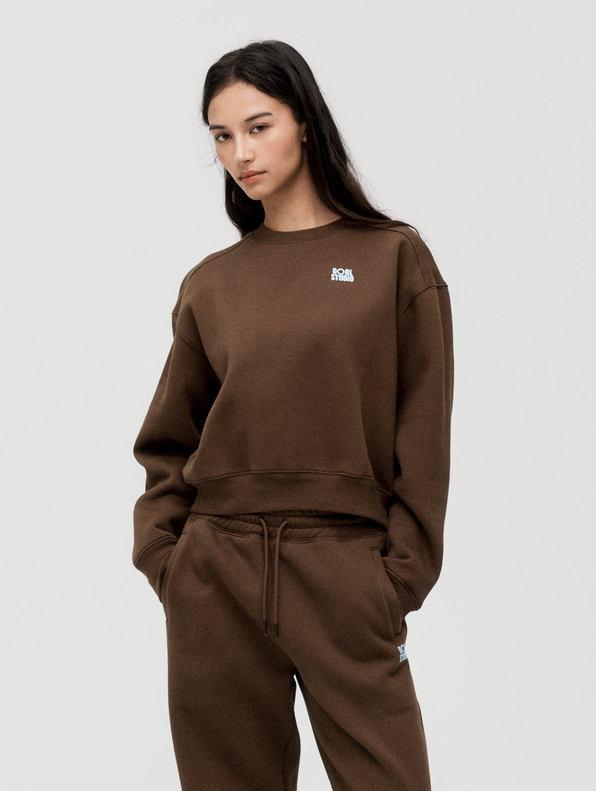 W'S ESSENTIAL BRUSHED SWEAT - DARK BROWN