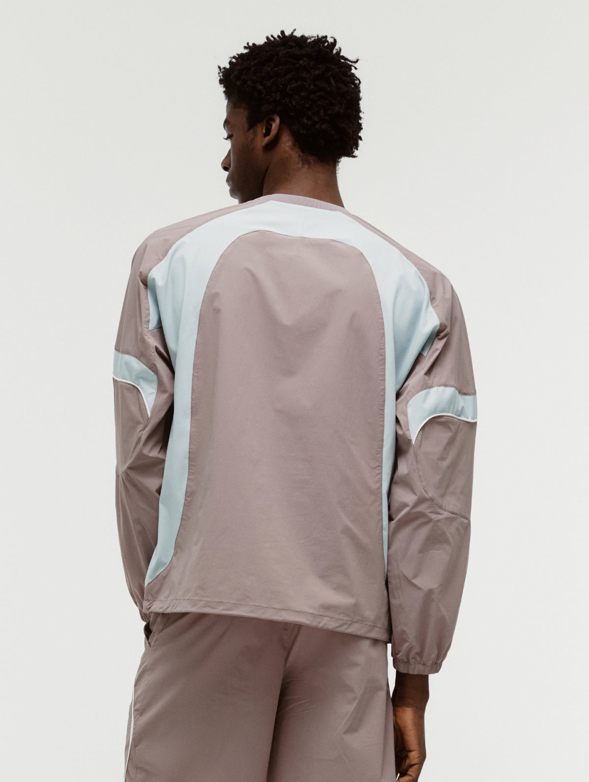 COLOR-BLOCK WOVEN PULLOVER - BROWN
