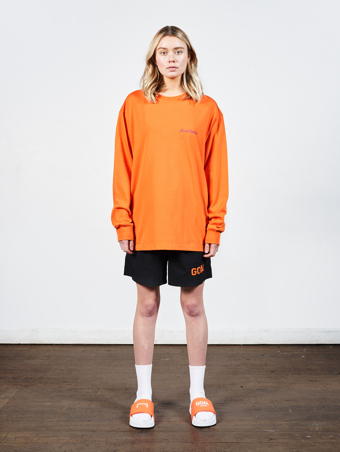 ゴールスタジオ ハートボール グラフィック ロングスリーブ Tシャツ オレンジ
