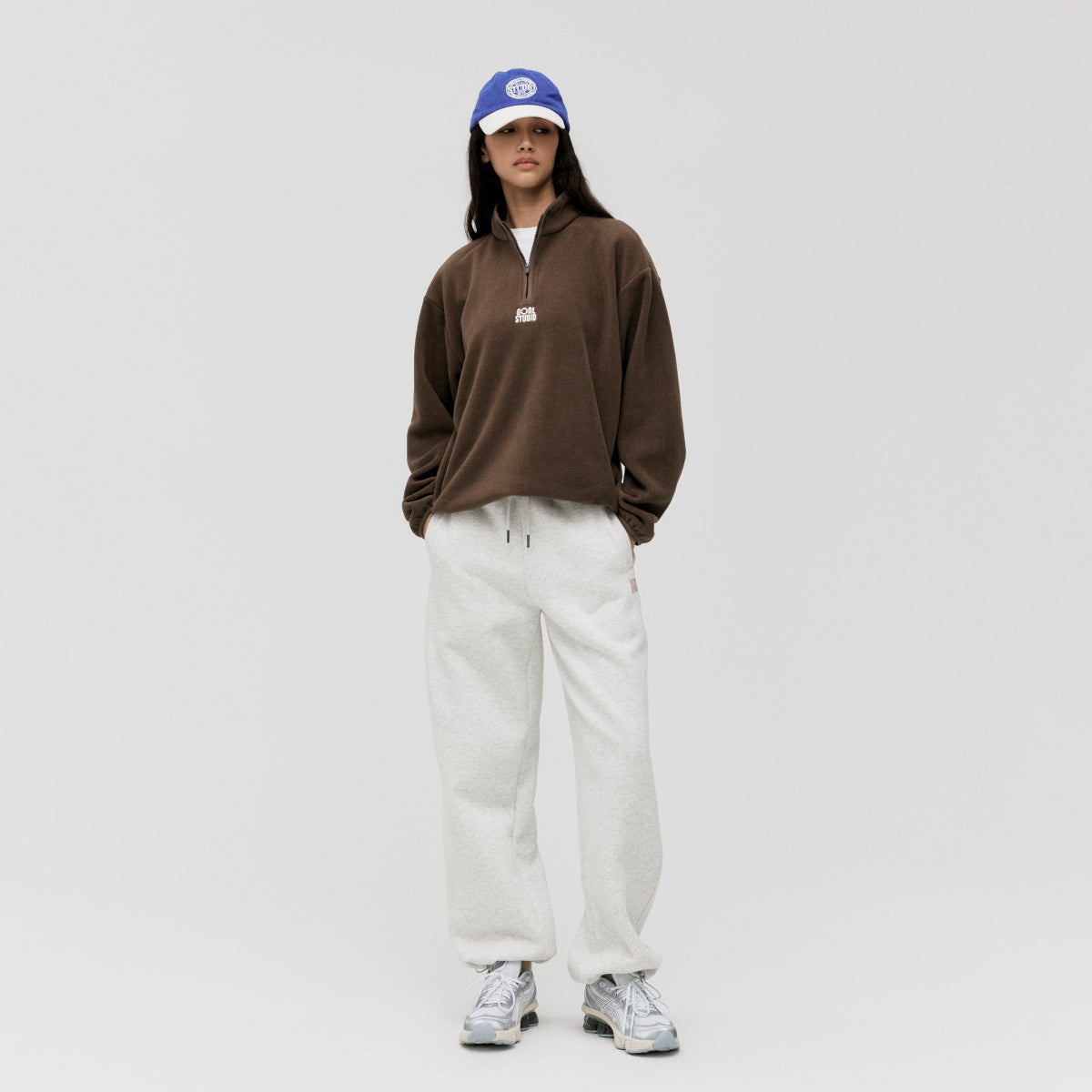 ESSENTIAL MICROFLEECE QUARTER ZIP-UP TEE - DARK BROWN