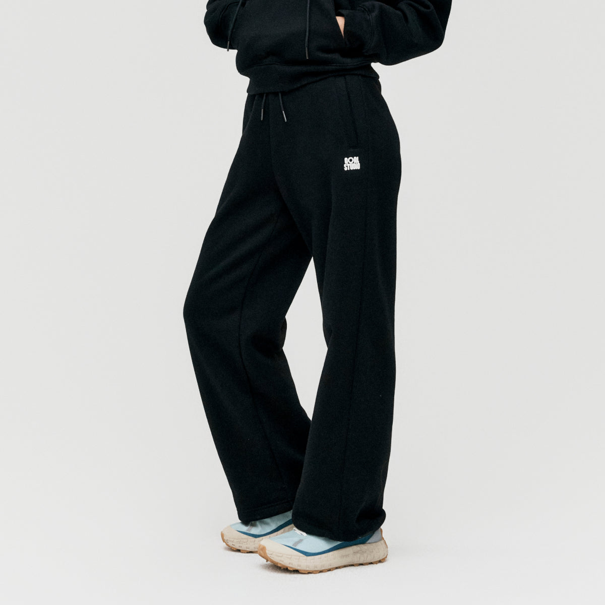 W'S ESSENTIAL BRUSHED PANTS - BLACK