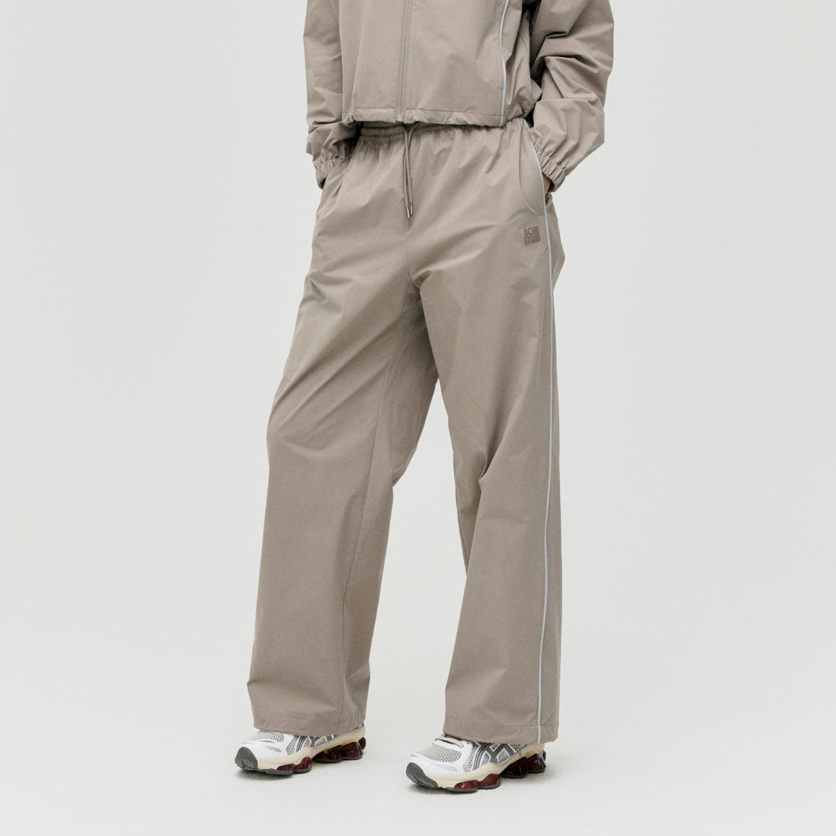 W'S STRETCH TRACK PANTS - DARK BEIGE