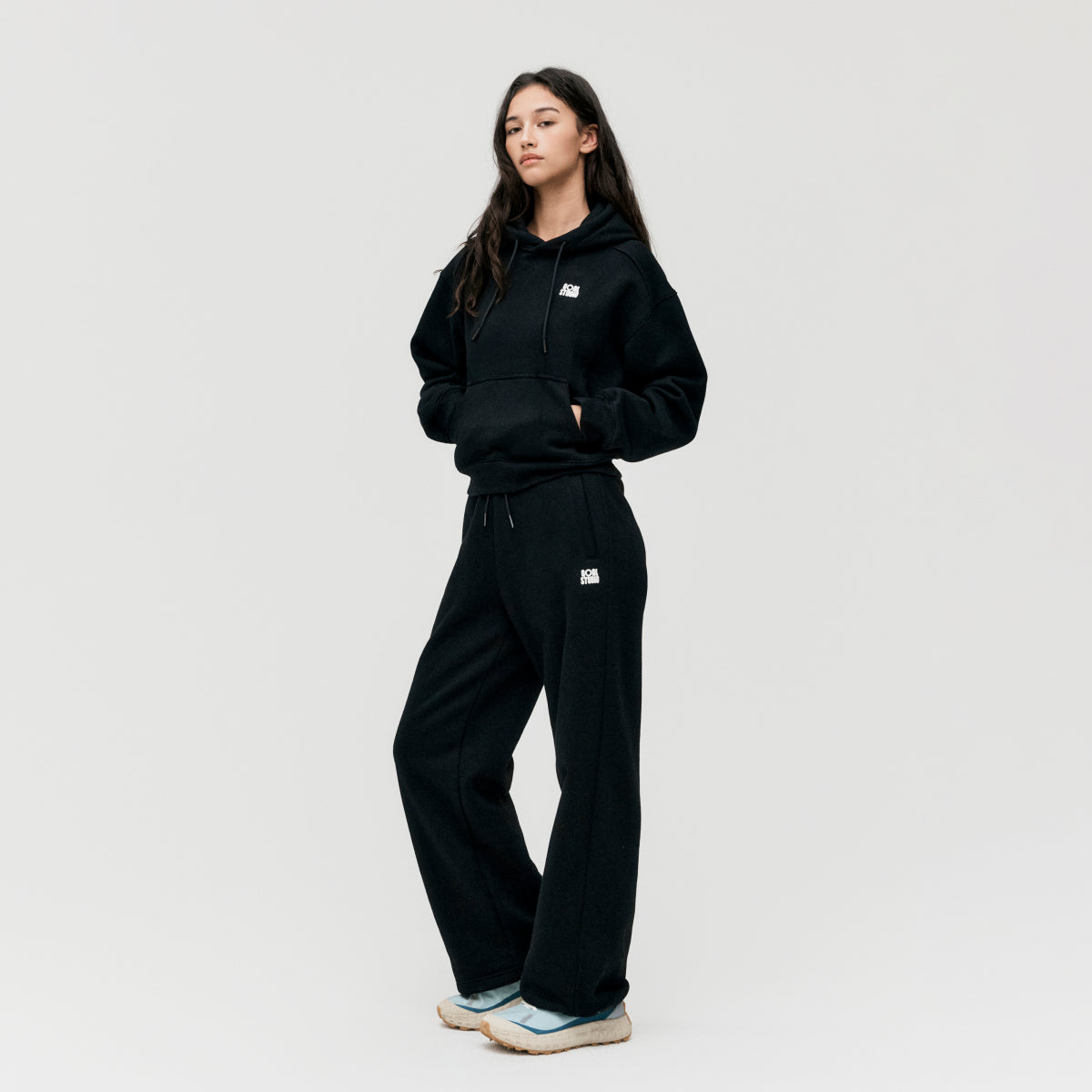 W'S ESSENTIAL BRUSHED HOODIE - BLACK
