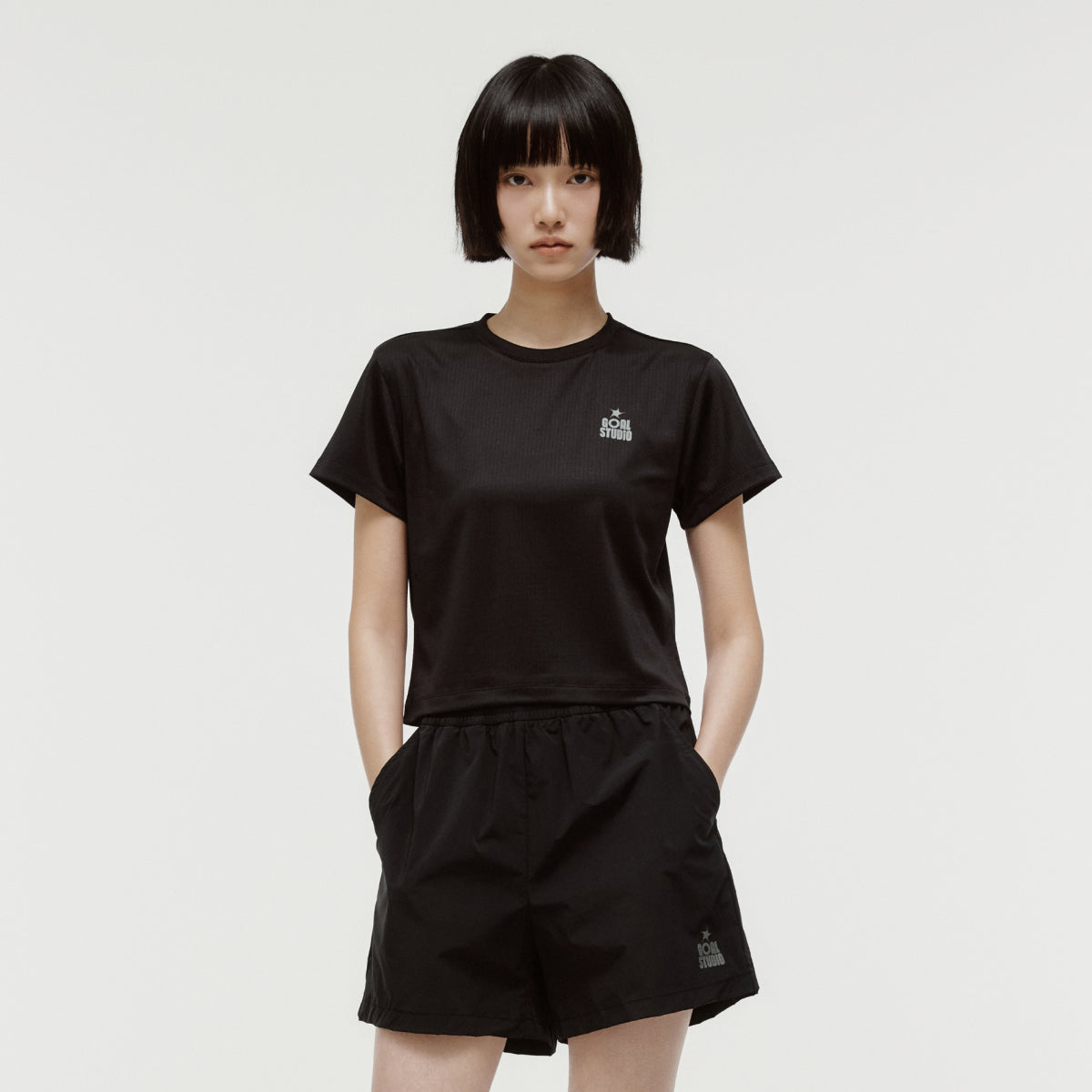 W'S TRACK GOAL LOGO CROP TEE - BLACK