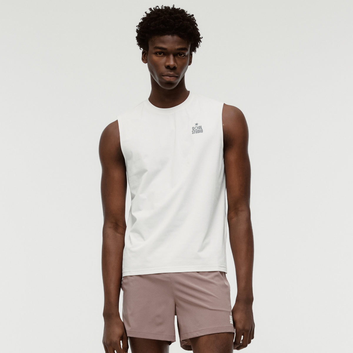 M'S ESSENTIAL AIRDRY SLEEVELESS - OFF WHITE