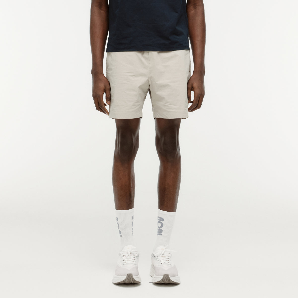 M'S ESSENTIAL STRETCH SHORTS - BEIGE