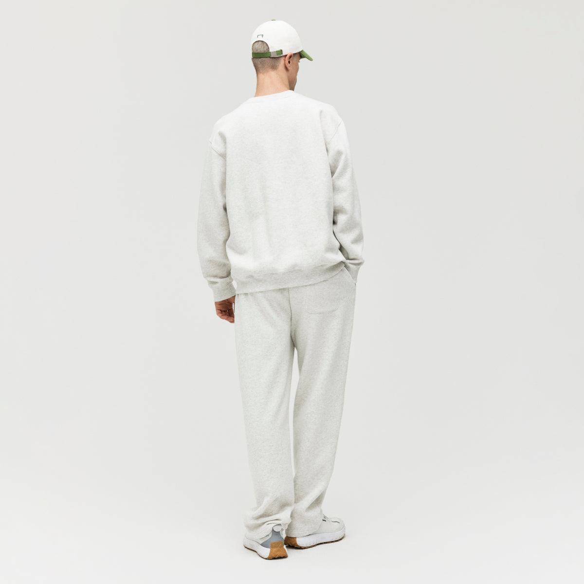 ESSENTIAL BRUSHED SWEAT - OATMEAL