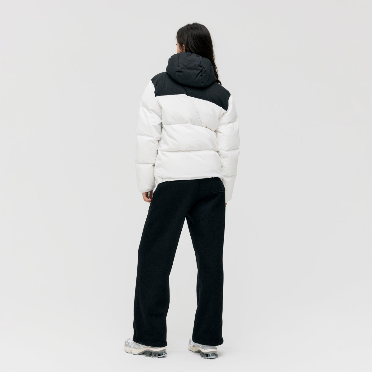 ESSENTIAL HOODED PUFFER DOWN JACKET - OFF WHITE