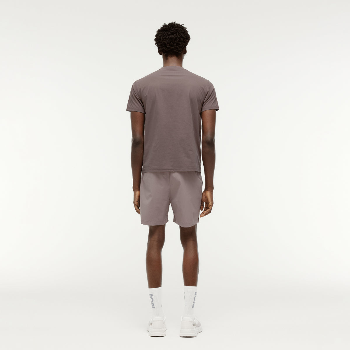 M'S ESSENTIAL STRETCH SHORTS - BROWN