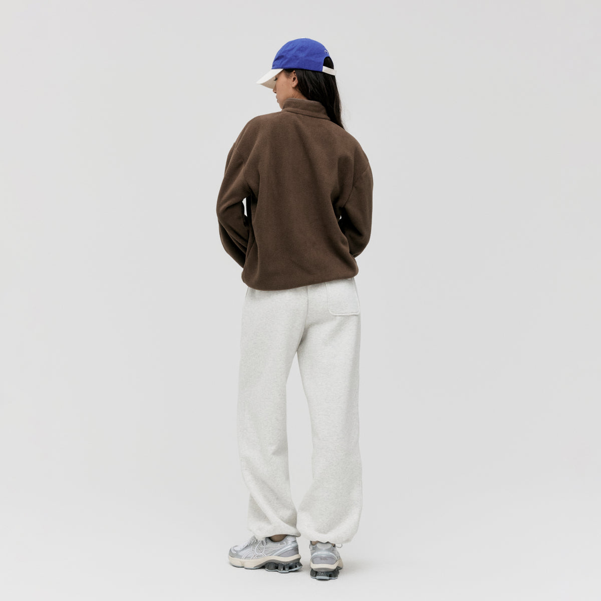 ESSENTIAL MICROFLEECE QUARTER ZIP-UP TEE - DARK BROWN