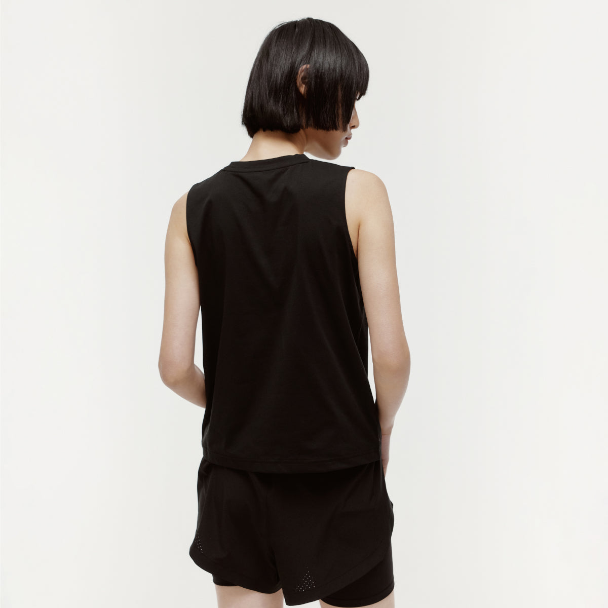 W'S ESSENTIAL AIRDRY SLEEVELESS - BLACK
