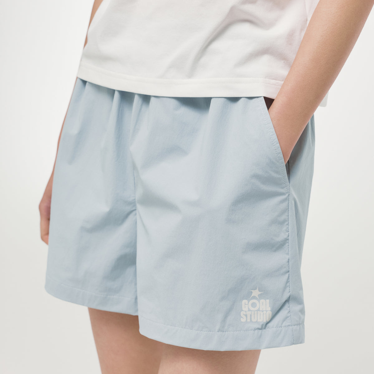 W'S ESSENTIAL STRETCH SHORTS - SKYBLUE