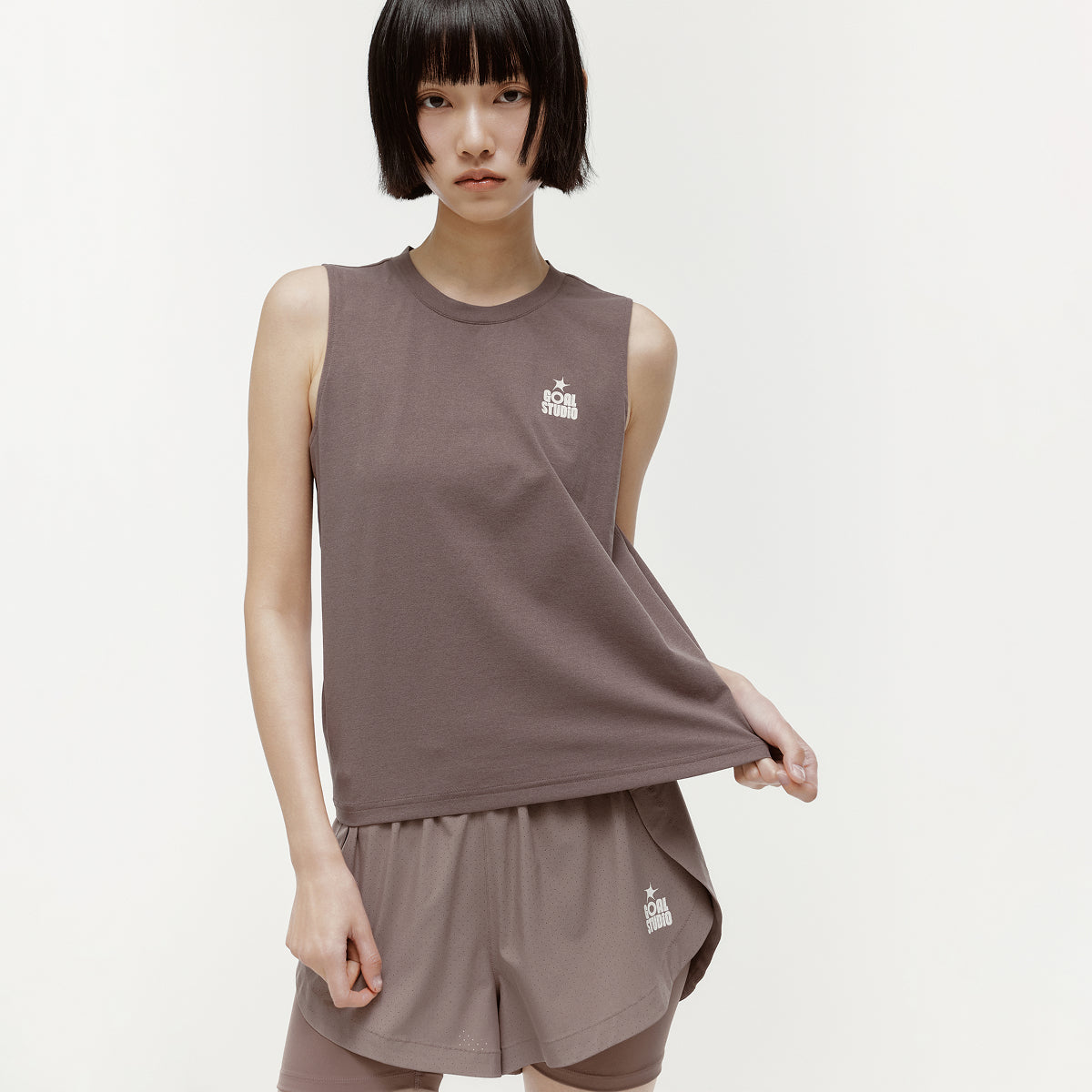 W'S ESSENTIAL AIRDRY SLEEVELESS - BROWN