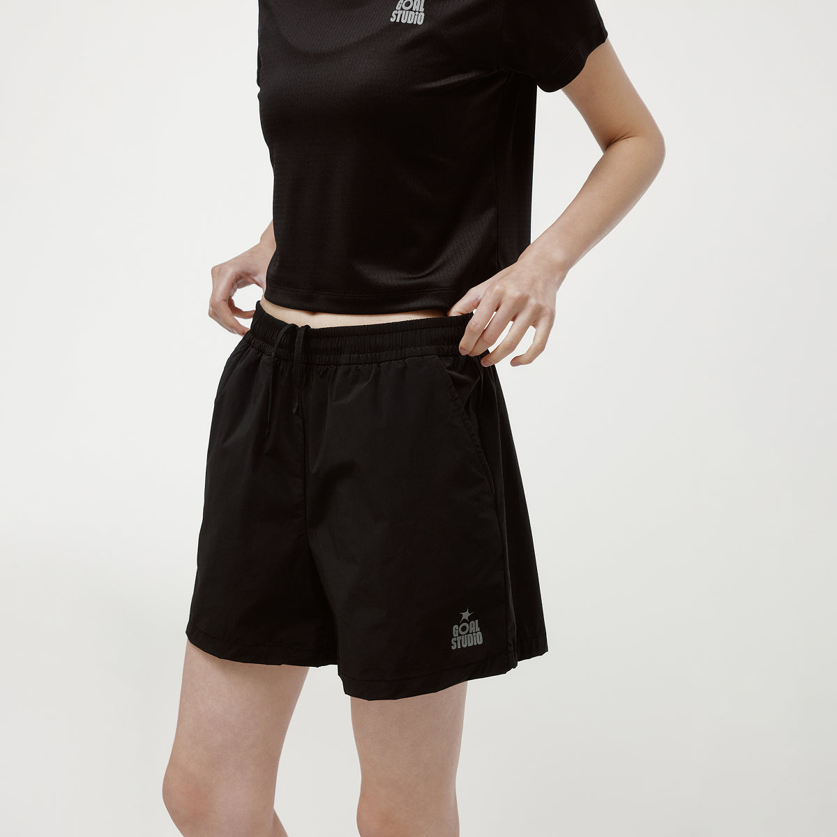 W'S ESSENTIAL STRETCH SHORTS - BLACK