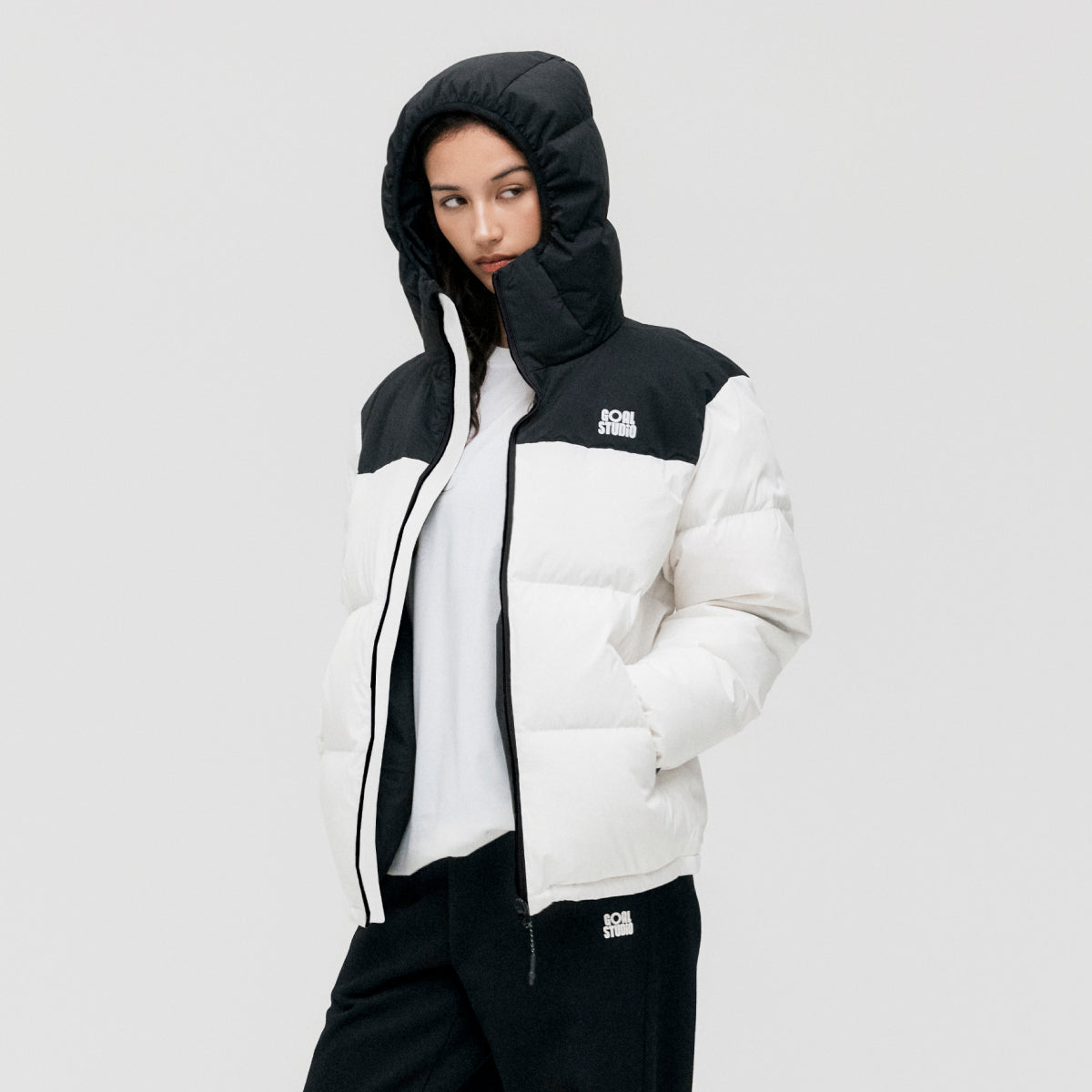 ESSENTIAL HOODED PUFFER DOWN JACKET - OFF WHITE