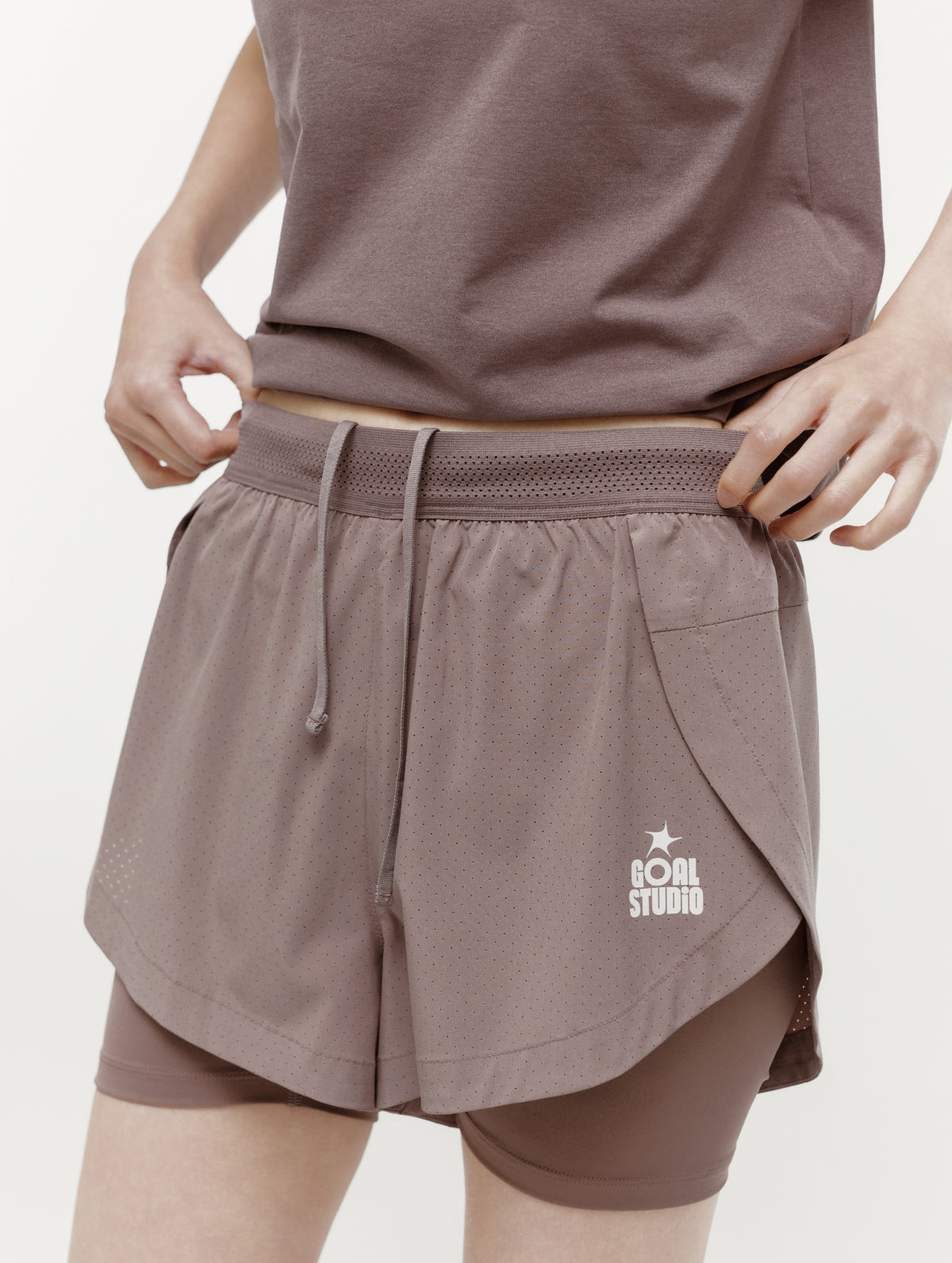 W'S 2" RUNNING SHORTS - BROWN