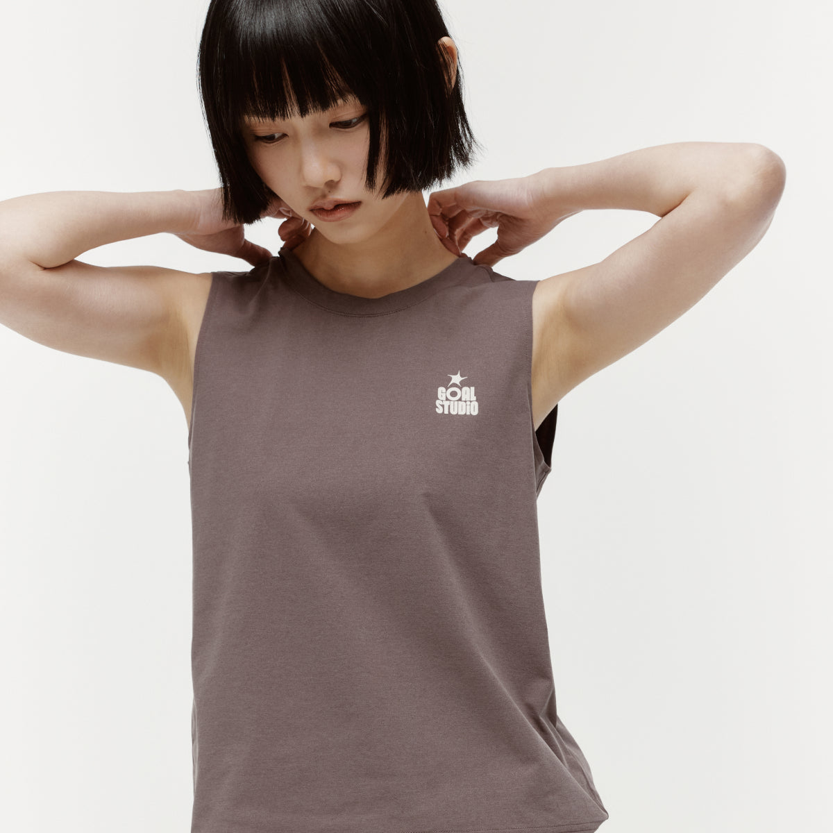 W'S ESSENTIAL AIRDRY SLEEVELESS - BROWN