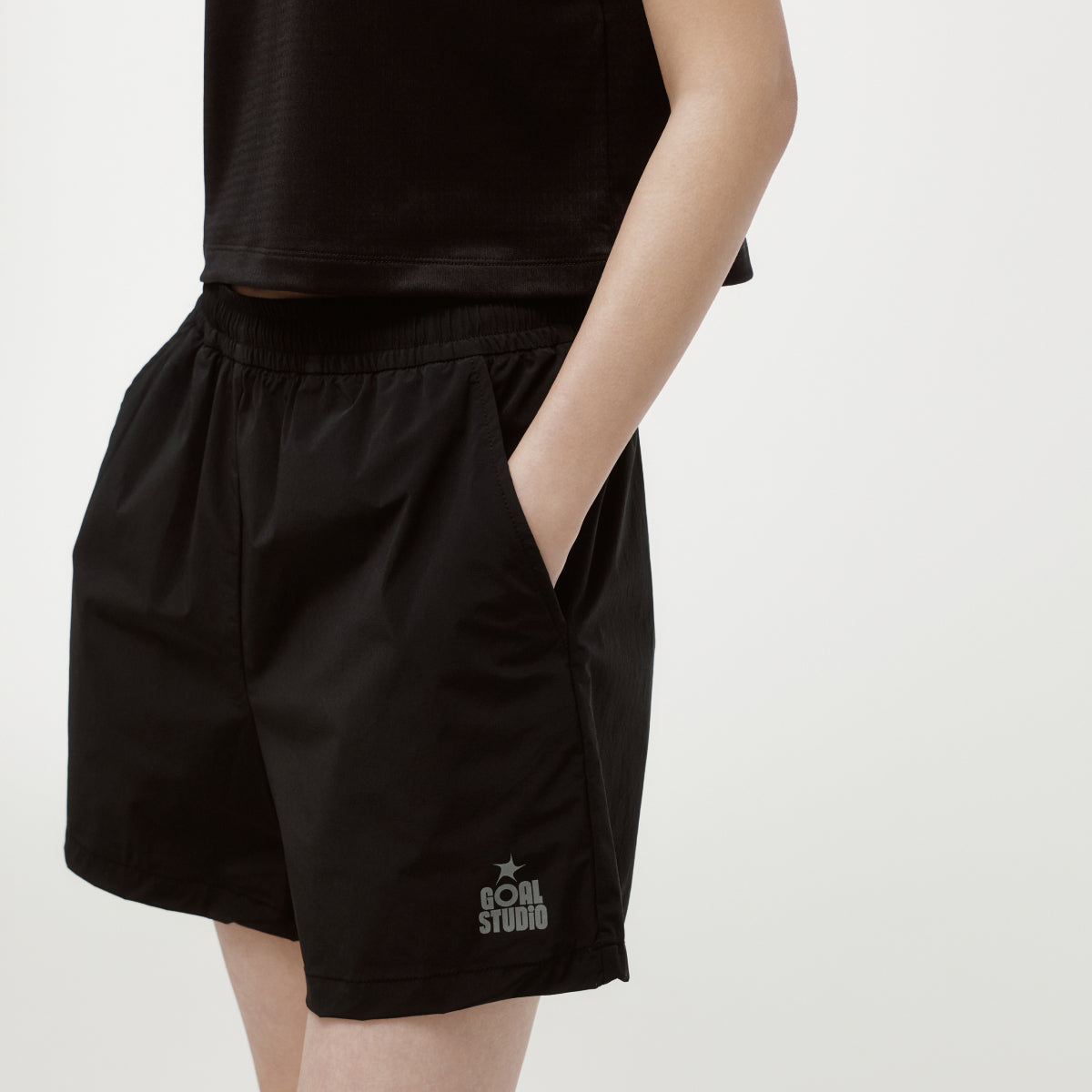 W'S ESSENTIAL STRETCH SHORTS - BLACK