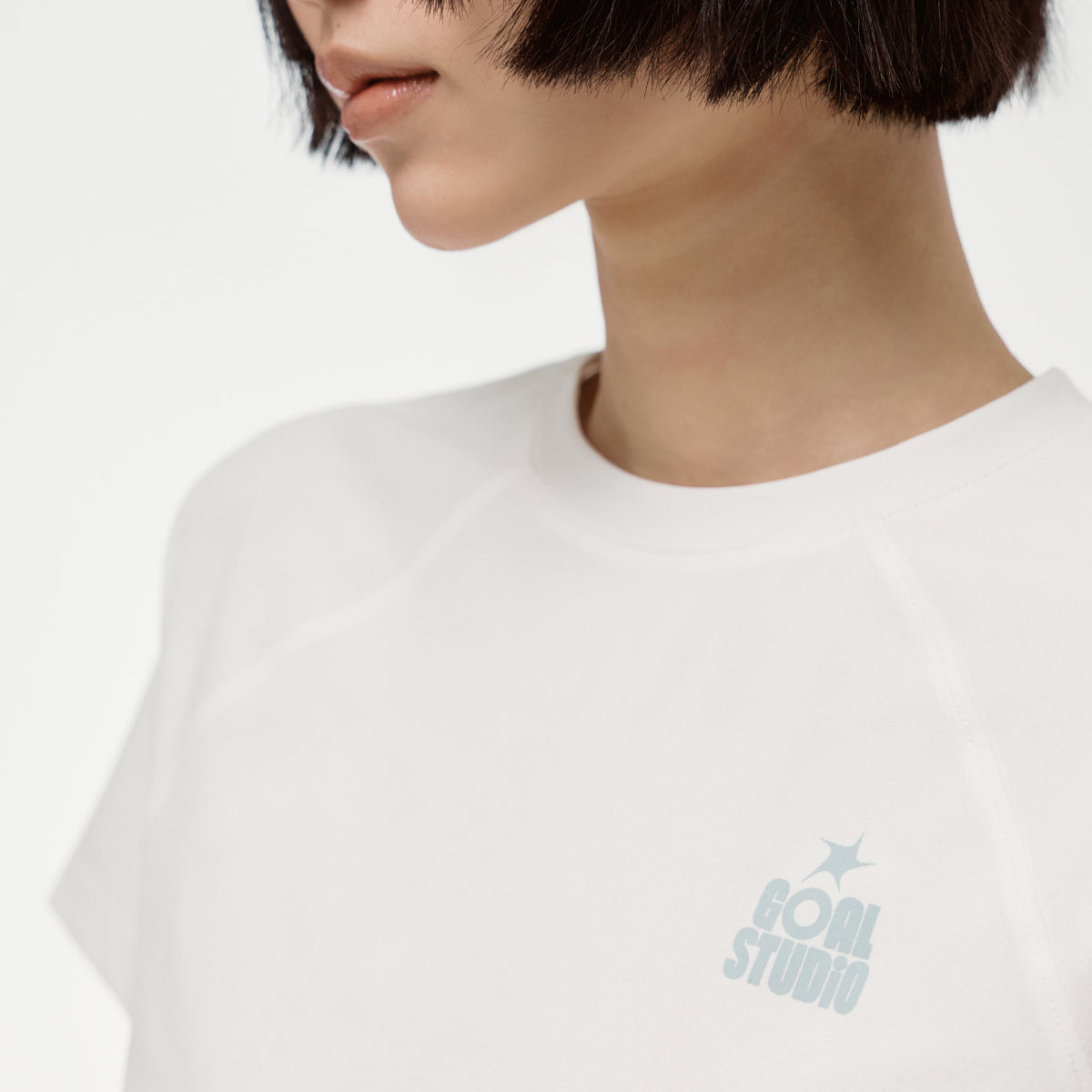 W'S ESSENTIAL AIRDRY TEE - OFF WHITE
