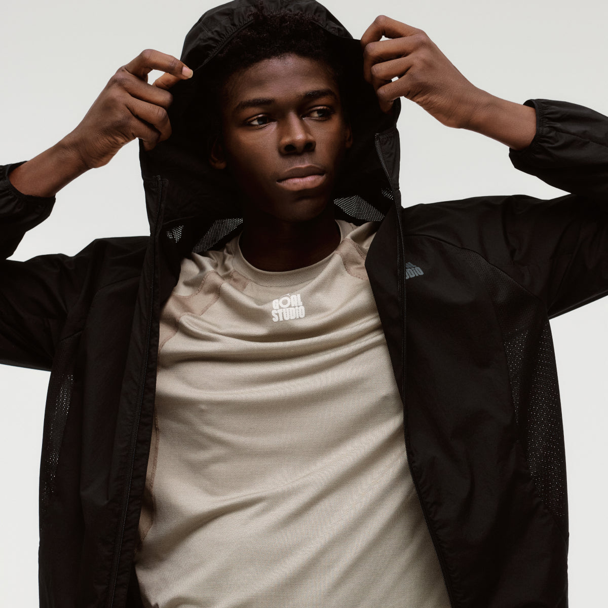 M'S ESSENTIAL SUPER LIGHT JACKET - BLACK