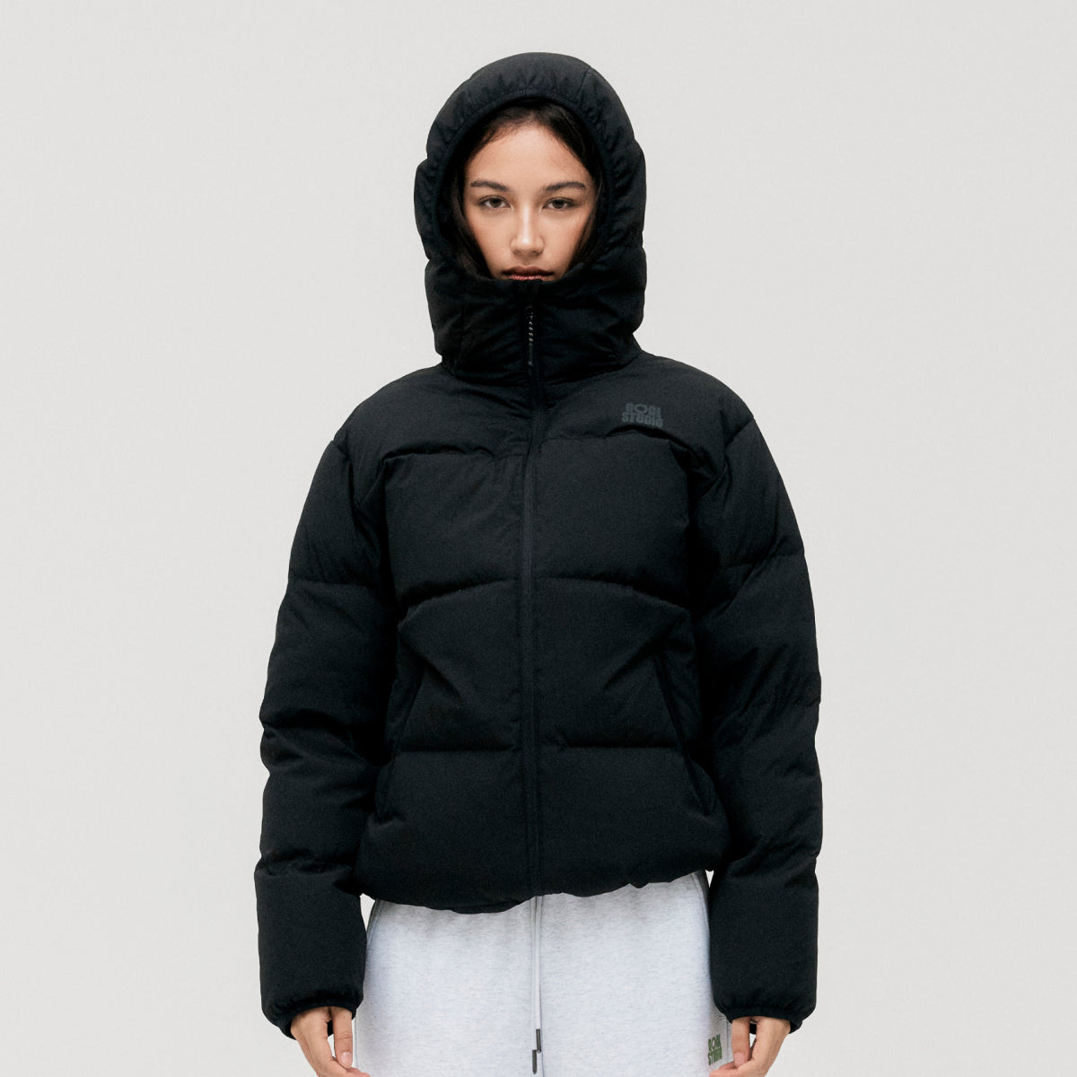 ESSENTIAL HOODED PUFFER DOWN JACKET - BLACK