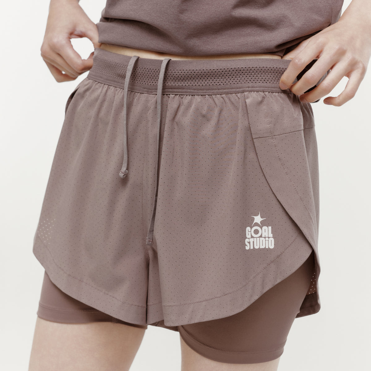 W'S 2" RUNNING SHORTS - BROWN