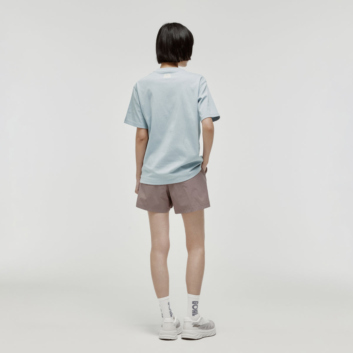 W'S ESSENTIAL STRETCH SHORTS - BROWN