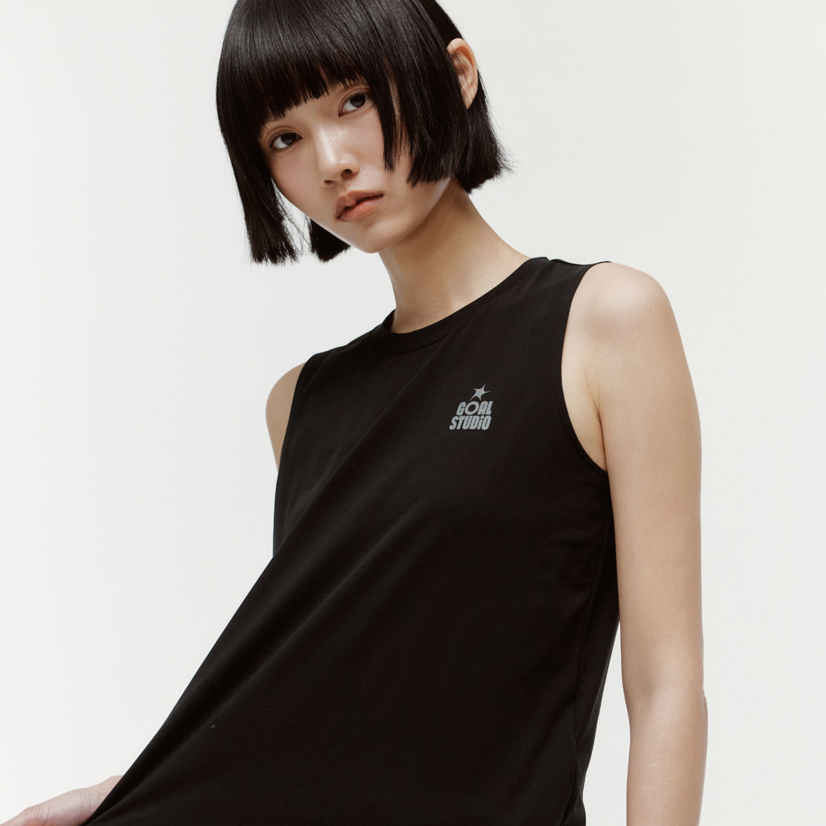 W'S ESSENTIAL AIRDRY SLEEVELESS - BLACK