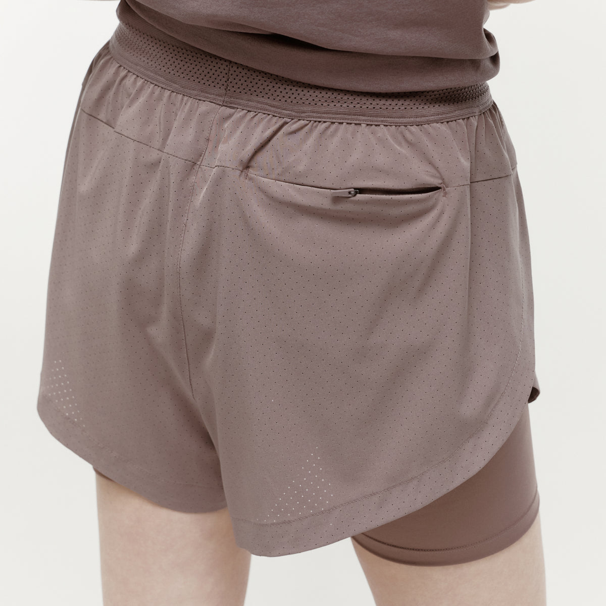 W'S 2" RUNNING SHORTS - BROWN
