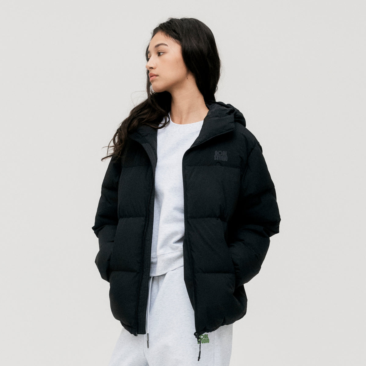 ESSENTIAL HOODED PUFFER DOWN JACKET - BLACK