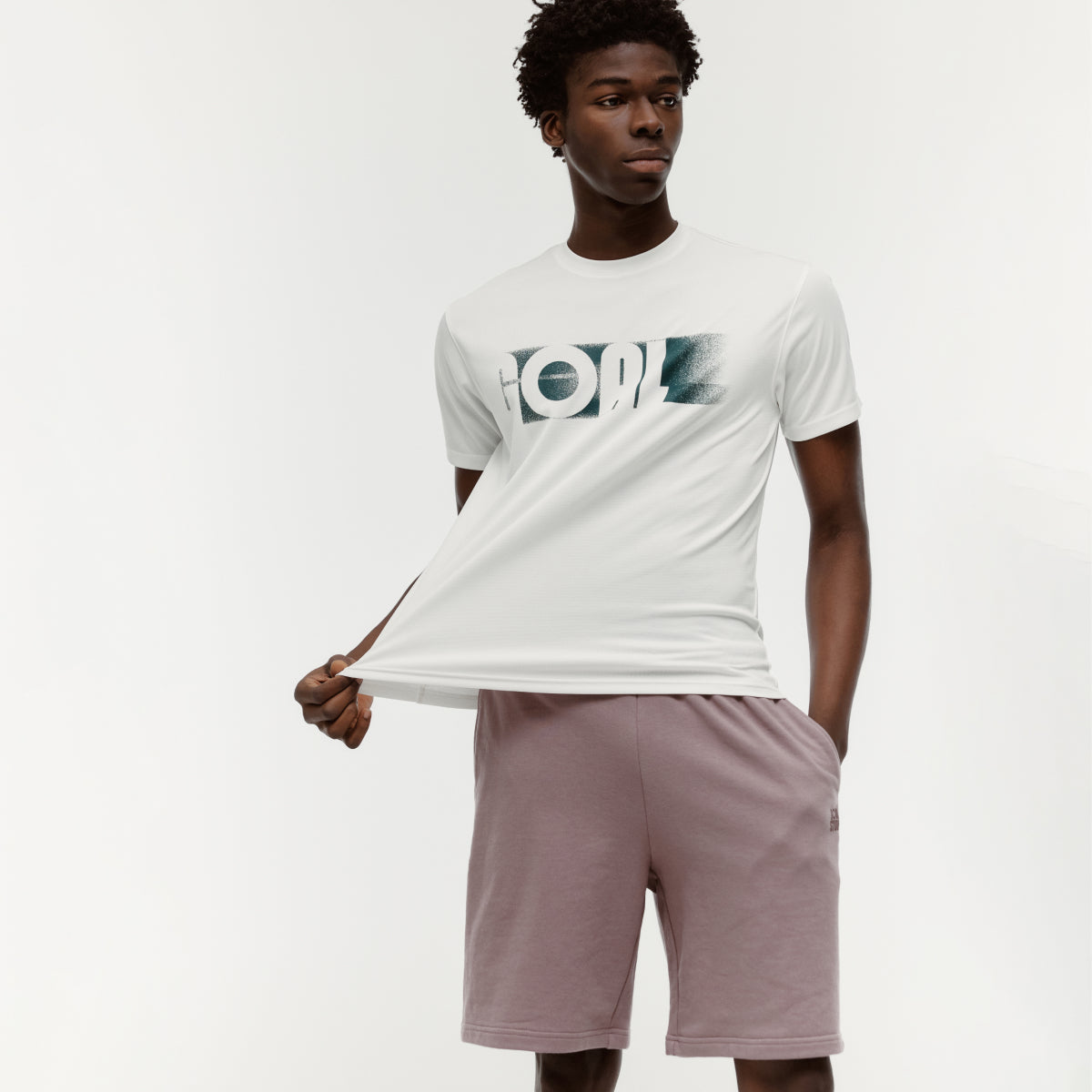 ACTIVE FRONT GOAL LOGO TEE - OFF WHITE