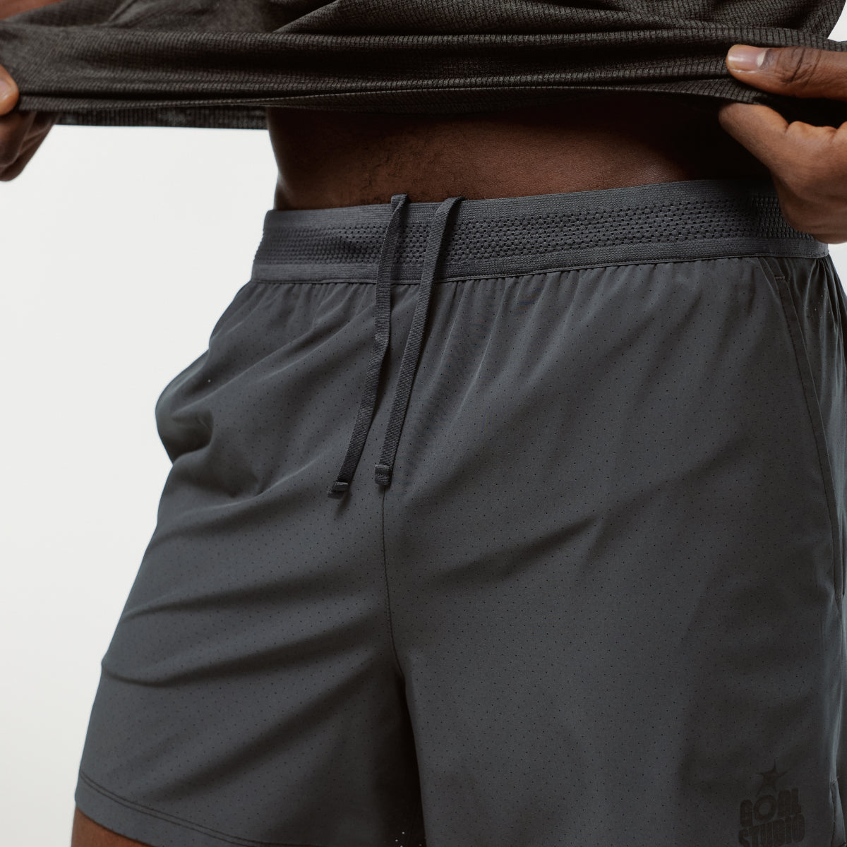 M'S 5" RUNNING SHORTS - CHARCOAL