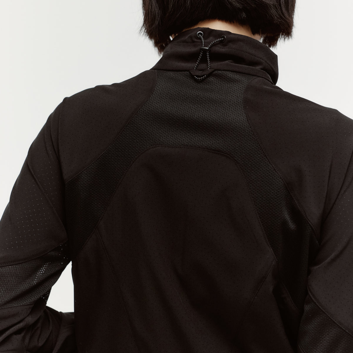 W'S PUNCHING LIGHT JACKET - BLACK