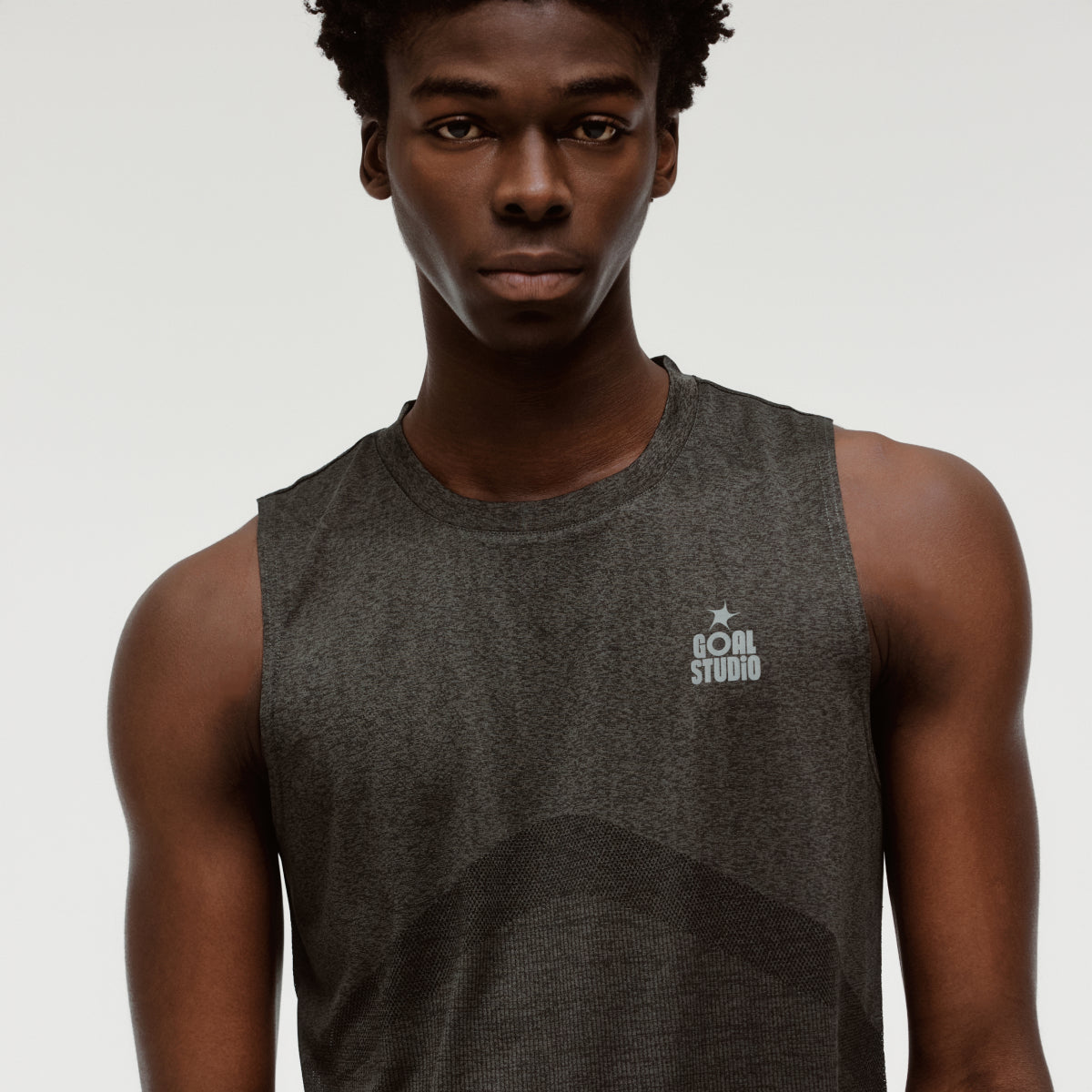M'S JACQUARD SLEEVELESS - CHARCOAL