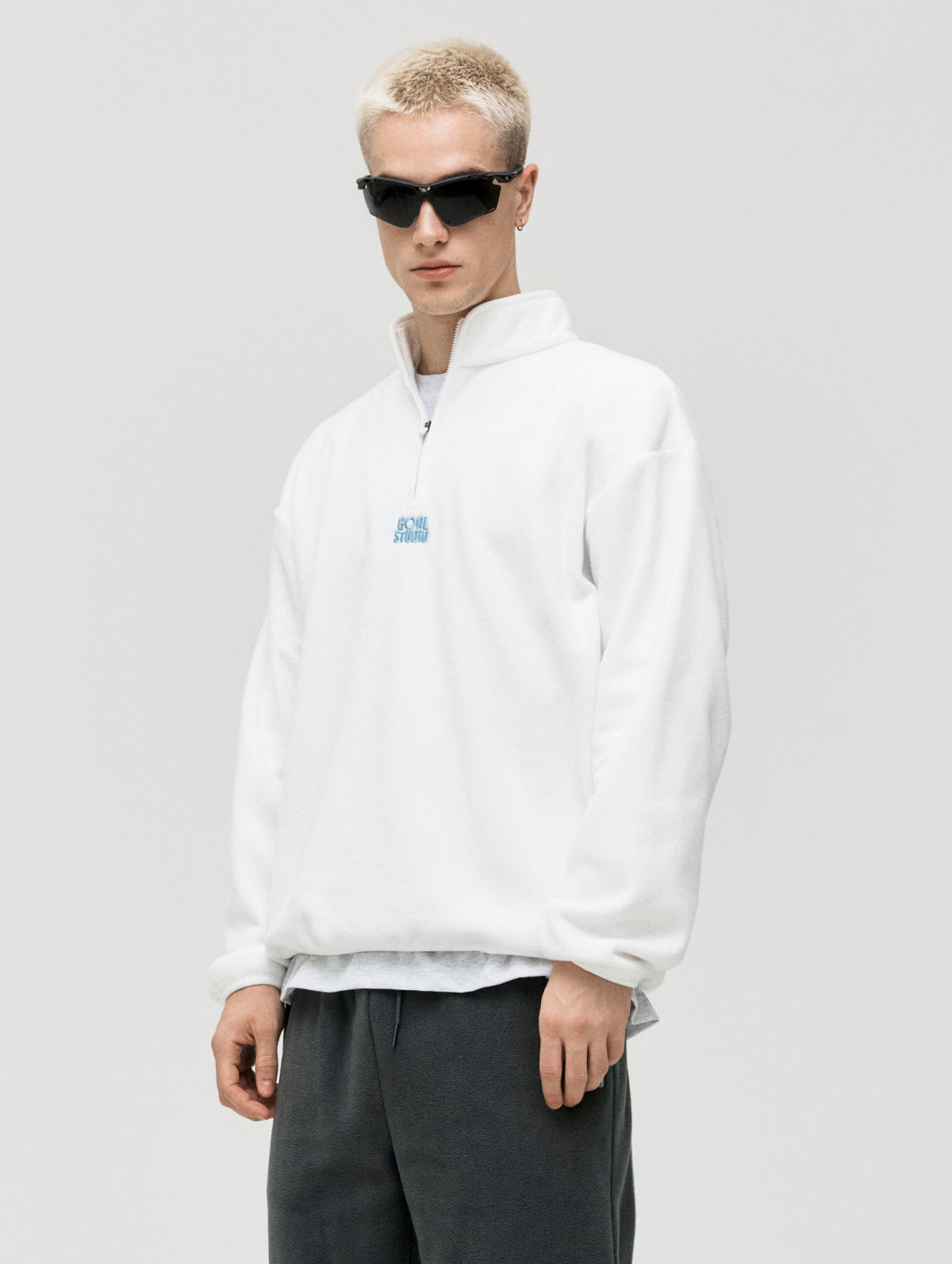 ESSENTIAL MICROFLEECE QUARTER ZIP-UP TEE - OFF WHITE