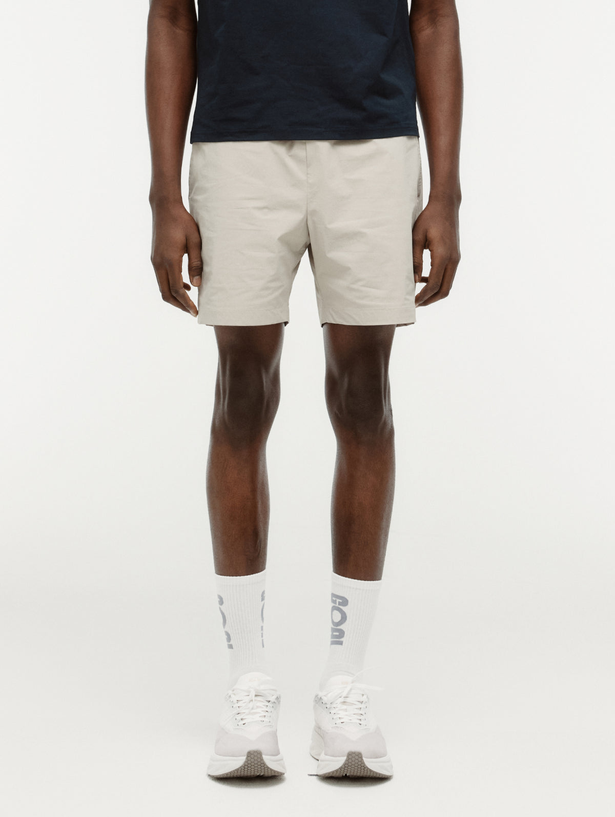 M'S ESSENTIAL STRETCH SHORTS - BEIGE