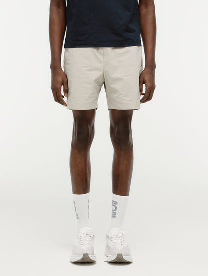 M'S ESSENTIAL STRETCH SHORTS - BEIGE