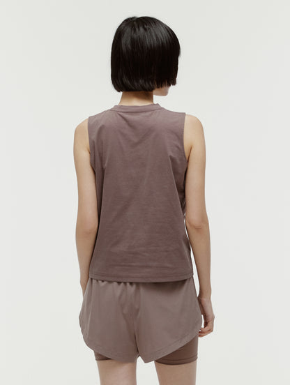 W'S ESSENTIAL AIRDRY SLEEVELESS - BROWN
