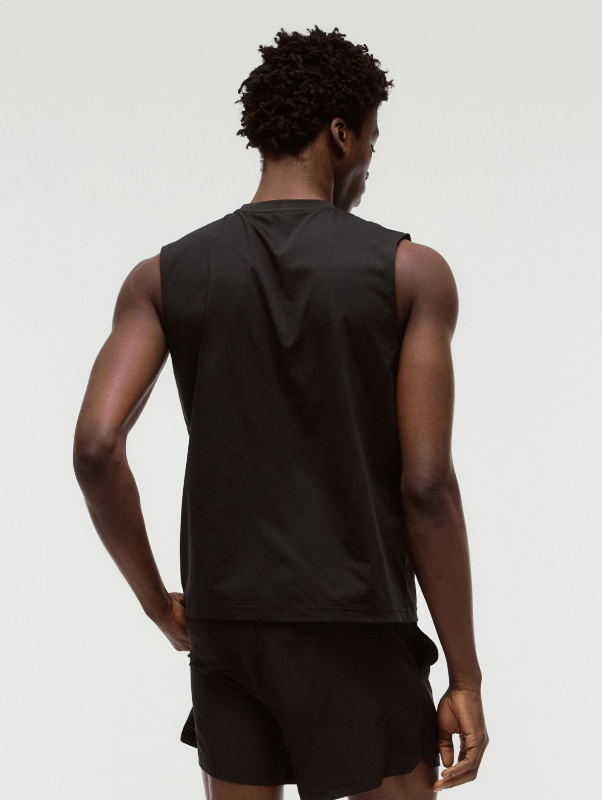 M'S ESSENTIAL AIRDRY SLEEVELESS - BLACK